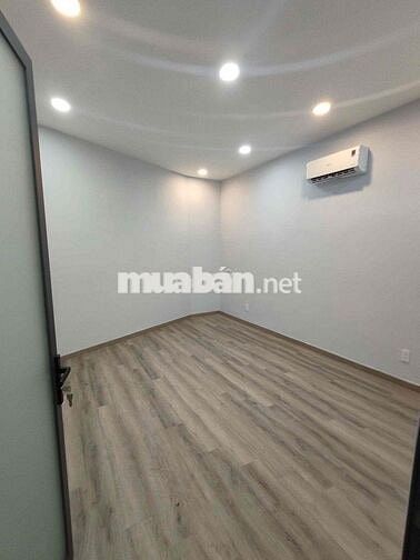 Cho Thuê nhà 2 Mặt tiền, 1 Trệt 1 Lầu Đúc, đường Nguyễn Văn Giai Q1