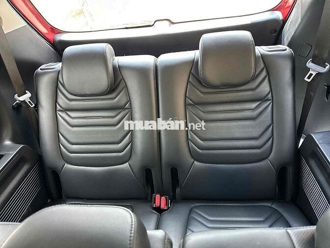 Kia Carens Luxury 2025 Màu đỏ