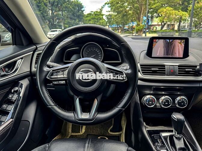 Mazda Mazda3 1.5 Luxury 2020 Đen 25.000 km