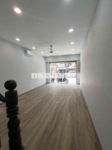 Cho Thuê nhà 2 Mặt tiền, 1 Trệt 1 Lầu Đúc, đường Nguyễn Văn Giai Q1