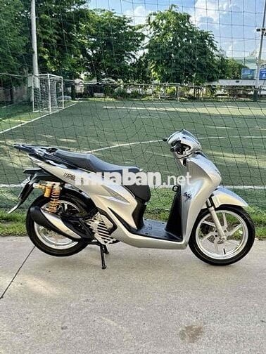 Honda SHVN 150 CBS Bạc