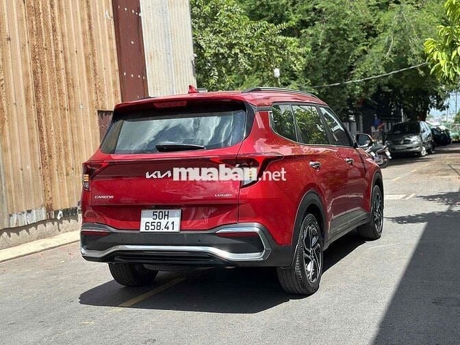 Kia Carens Luxury 2025 Màu đỏ
