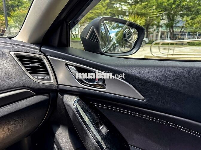 Mazda Mazda3 1.5 Luxury 2020 Đen 25.000 km