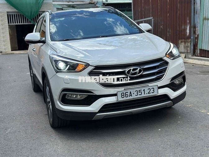 Hyundai Santafe 2018 2 cầu Bản Full Trắng