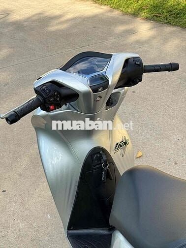 Honda SHVN 150 CBS Bạc