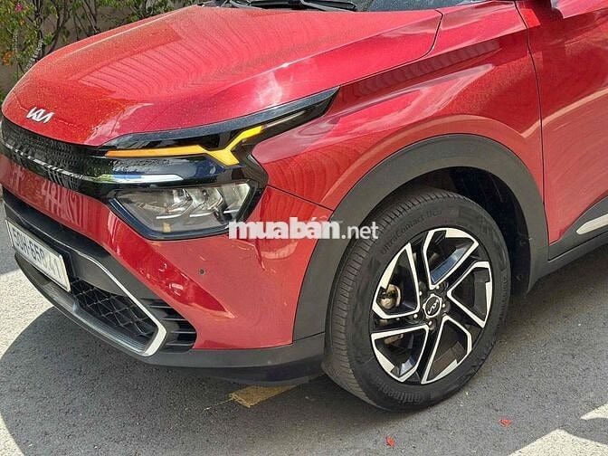 Kia Carens Luxury 2025 Màu đỏ