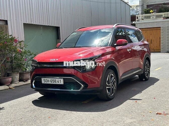 Kia Carens Luxury 2025 Màu đỏ