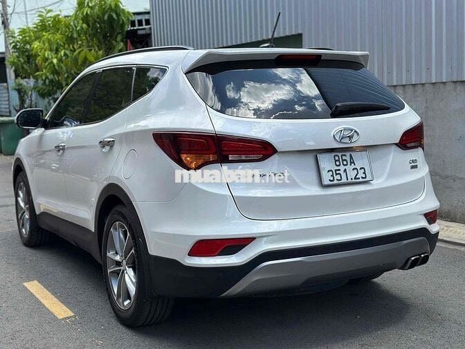 Hyundai Santafe 2018 2 cầu Bản Full Trắng