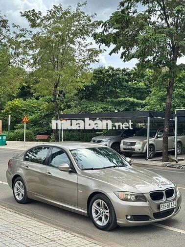 BMW 320i model 2010 Vàng cát