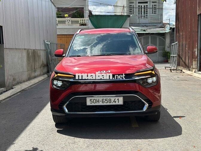Kia Carens Luxury 2025 Màu đỏ