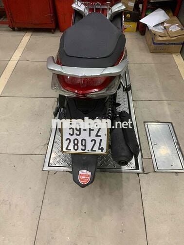 Honda Air Blade 2010 màu Đỏ