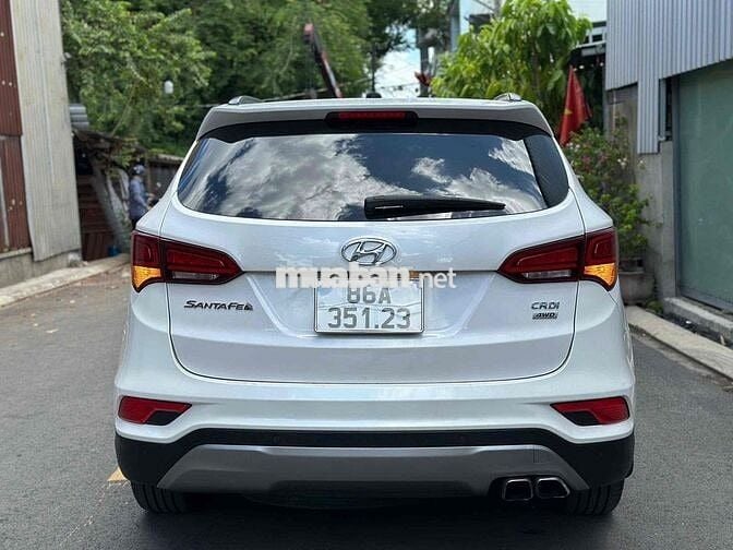 Hyundai Santafe 2018 2 cầu Bản Full Trắng
