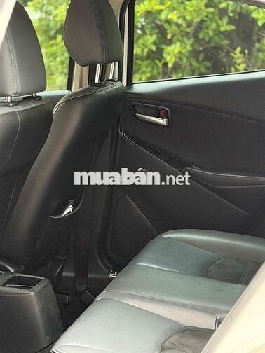 Mazda Mazda 2 Luxubu 2020 Trắng Tự động 61.000 Km