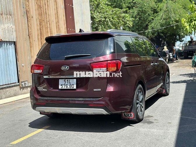 Kia Sedona Bản Full máy dầu 2018 đỏ