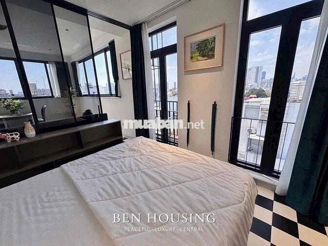 Căn hộ 1 phòng ngủ full nội thất cửa sổ đường Bến Vân Đồn quận 4