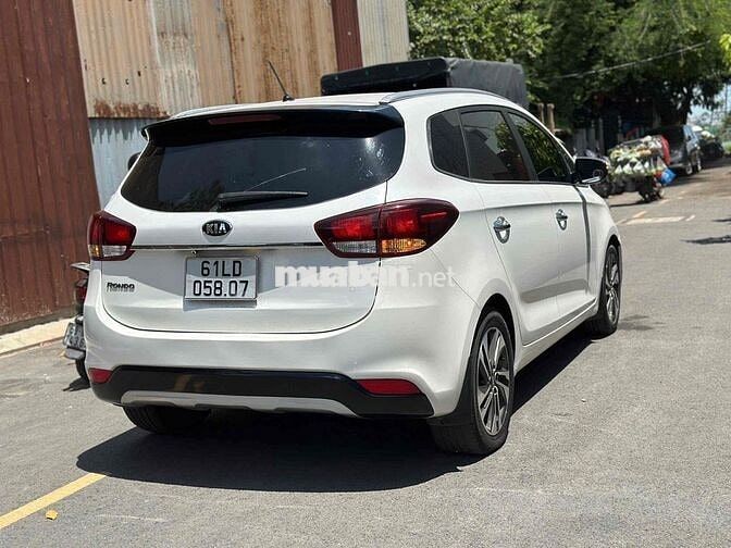 Kia Rondo 2018 Trắng Số tự động