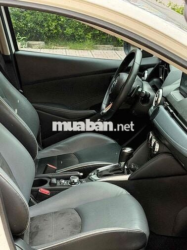 Mazda Mazda 2 Luxubu 2020 Trắng Tự động 61.000 Km