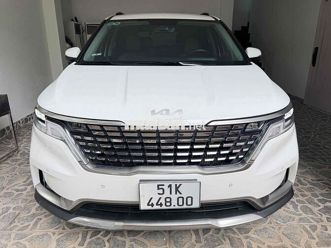 Kia Carnival Premium 7S màu trắng 2023