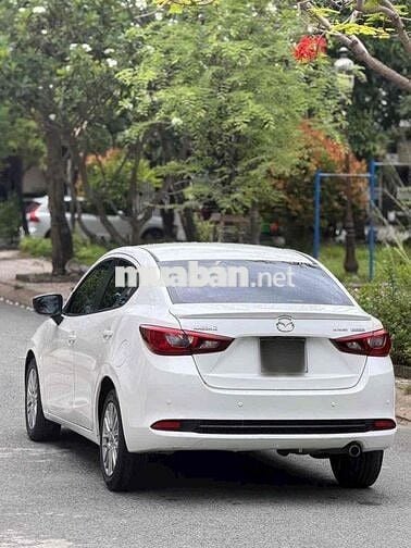 Mazda Mazda 2 Luxubu 2020 Trắng Tự động 61.000 Km