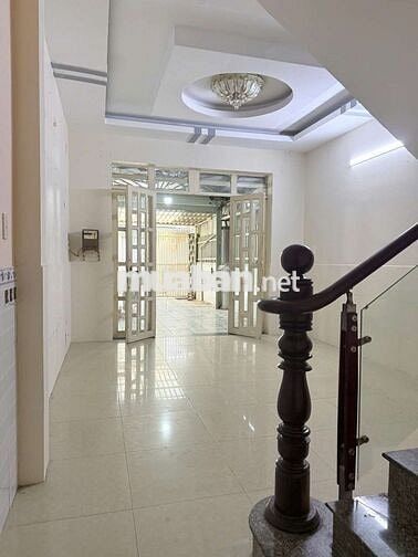 Nhà Lầu 3 PN Sân Xe Hơi Giáp Tô Ký