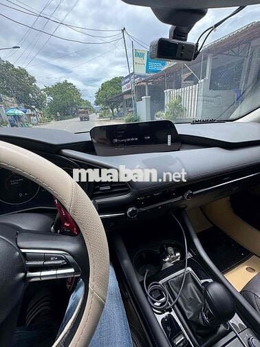 Mazda Mazda 3 2025 vàng ánh kim