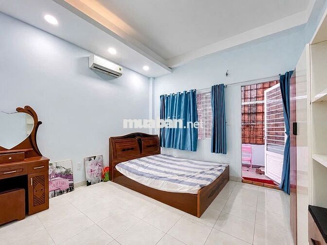 Thích Phòng Lớn Rộng Thoáng Mát Thì ib em Nhé - Phạm Hữu Lầu - Q7