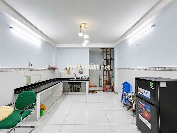 Thích Phòng Lớn Rộng Thoáng Mát Thì ib em Nhé - KDC Phú Mỹ - Quận 7