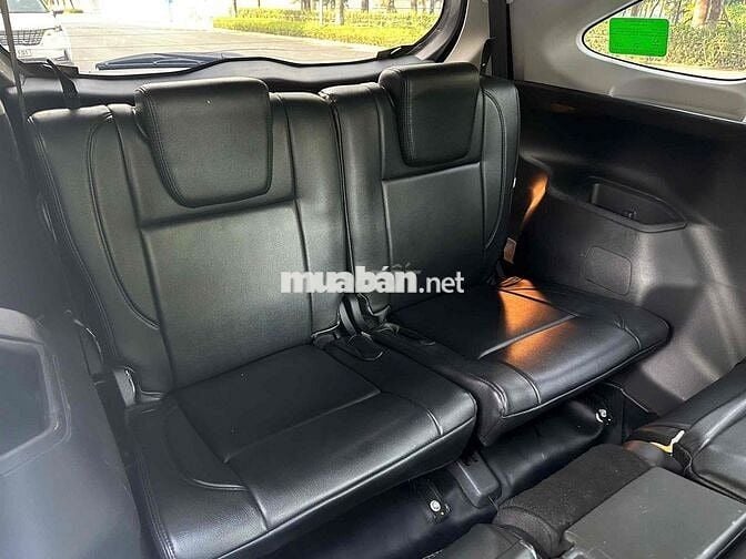 Toyota Veloz Cross 7 chỗ Xám 74236 km