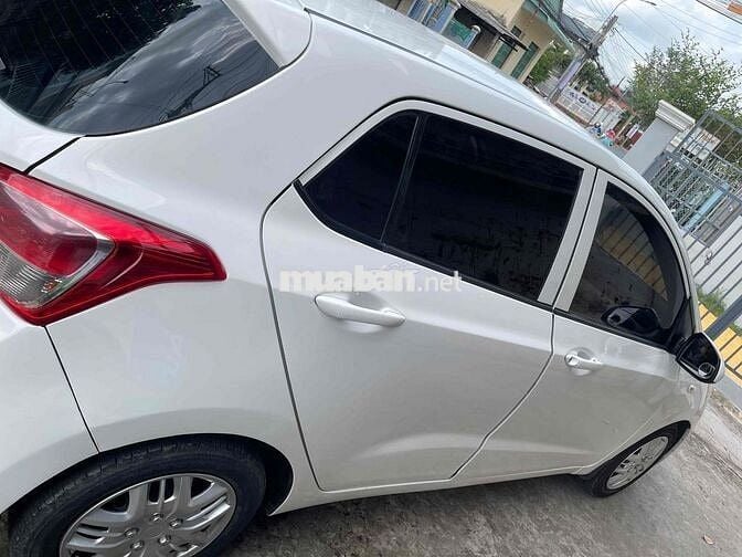 Hyundai Grand i10 2016 Trắng 180.000 km