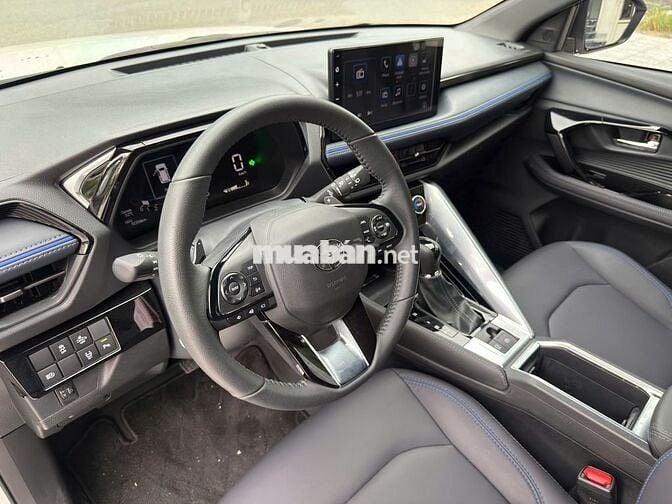 Toyota Yaris Cross 1.5L Trắng 5.000km
