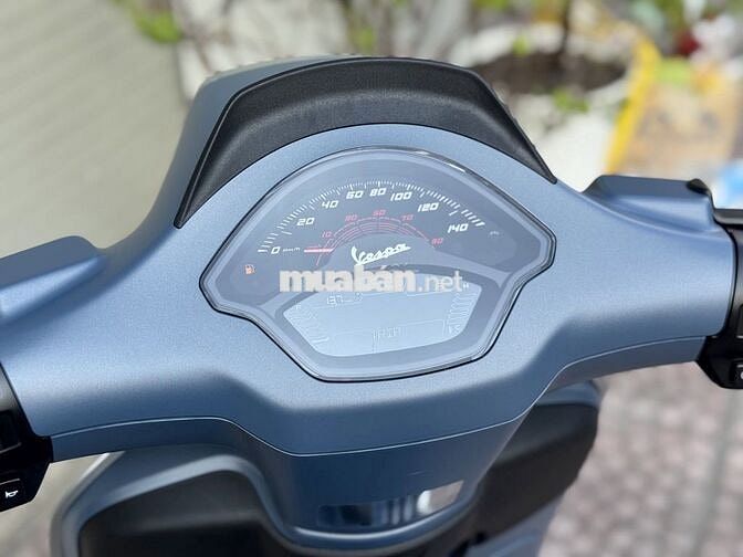 Vespa Sprint Officina 8 Limited Xám 10km MH426.20