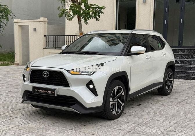 Toyota Yaris Cross 1.5L Trắng 5.000km
