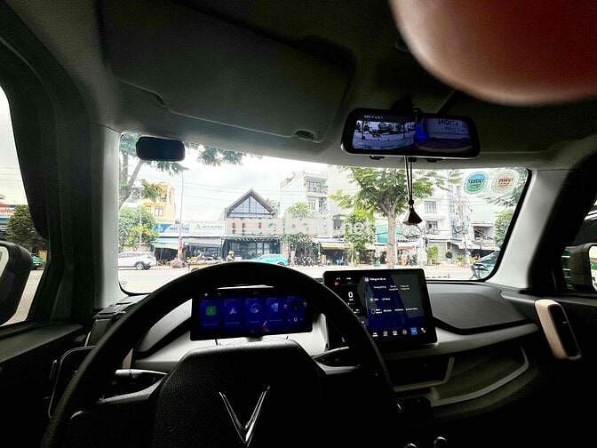 VinFast VF3 Xanh rêu 12000 km như mới