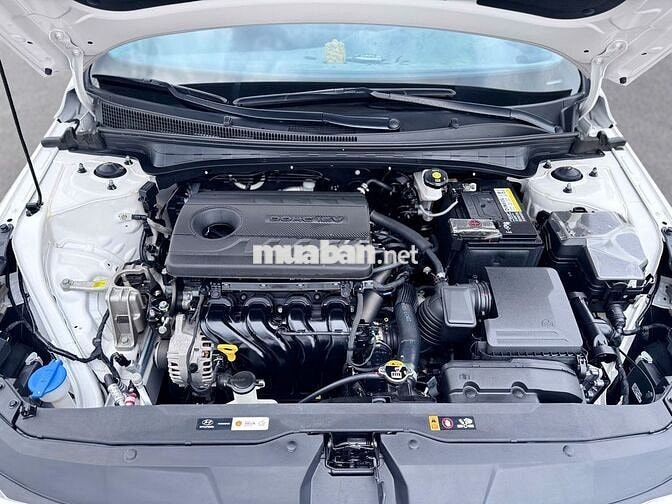 Hyundai Elantra 2023 1.6 AT đặc biệt Trắng