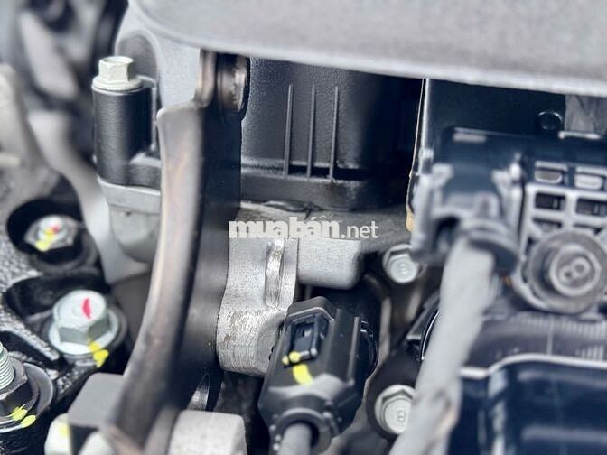 Hyundai Elantra 2023 1.6 AT đặc biệt Trắng