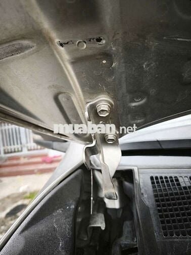 Toyota Hilux Bạc 5 chỗ 145.229 km