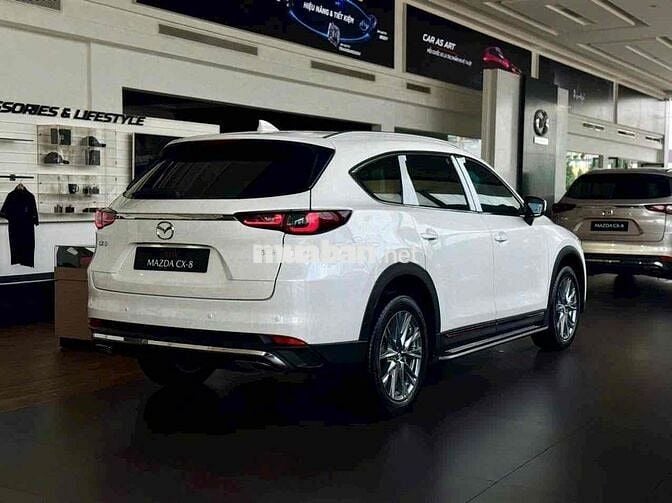 Mazda CX-8 Tặng Bảo hiểm vật chất, giảm giá sâu