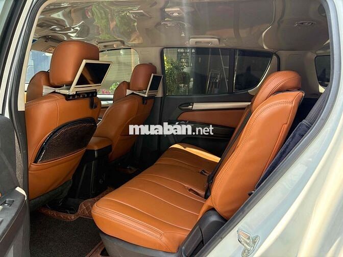 Chevrolet Trailblazer LT Trắng 7 chỗ Số tự động