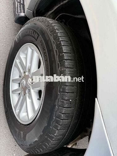 Toyota Fortuner 2014 Bạc 8 chỗ Dầu