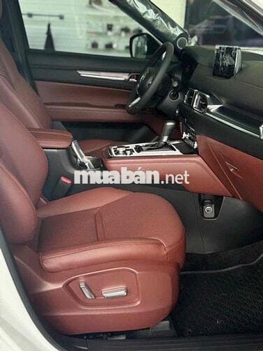Mazda CX-8 Tặng Bảo hiểm vật chất, giảm giá sâu
