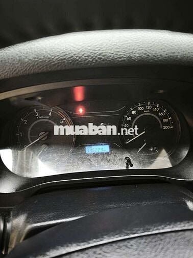 Toyota Hilux Bạc 5 chỗ 145.229 km