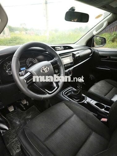 Toyota Hilux Bạc 5 chỗ 145.229 km