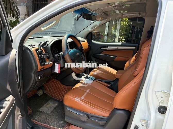 Chevrolet Trailblazer LT Trắng 7 chỗ Số tự động