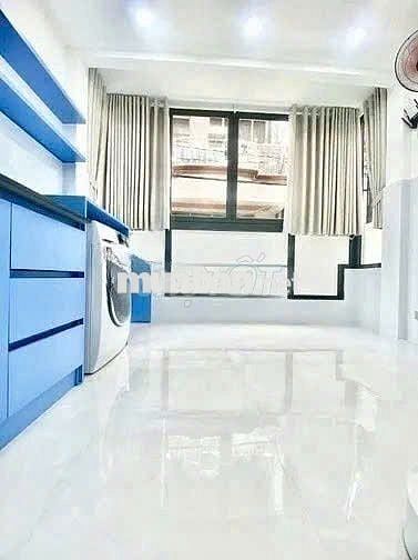 CHO THUÊ NHÀ Q10, HẺM XE HƠI, 1 Trệt, 2 Lầu, sân thượng, 2PN, 3WC