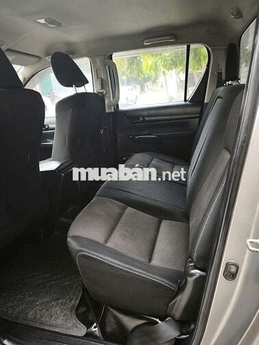 Toyota Hilux Bạc 5 chỗ 145.229 km