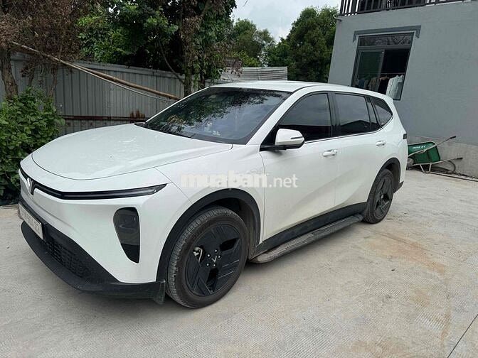 VinFast VF MPV 7 Trắng 5 ngàn km