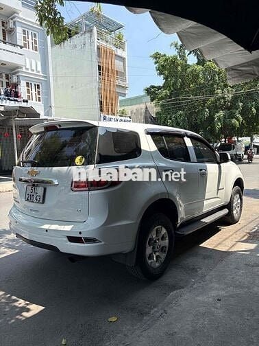 Chevrolet Trailblazer LT Trắng 7 chỗ Số tự động