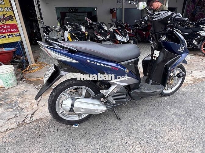 Yamaha Luvias GTX Xanh đen