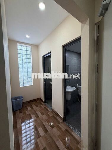 CHO THUÊ VĂN PHÒNG - VỊ TRÍ ĐẮC ĐỊA, GIÁ TỐT TẠI QUẬN 4