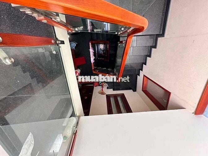 Chủ nhiệt bán, chẵn 8 tỷ, nhà 5 tầng, 5PN,5WC ngang đến 5,2m gần AEON